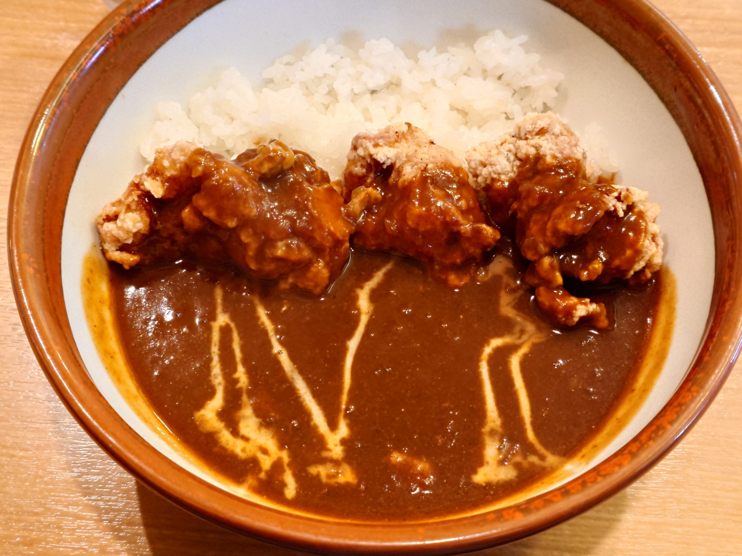 津屋崎ランチにおすすめ｜マカロニ食堂のとんこつカレーと本格ステーキを実食レビュー